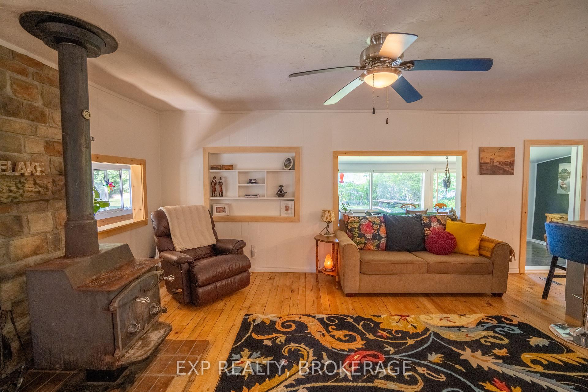 Photo 6 of 1026 Arcol Road, Frontenac, Frontenac North — HOMEH