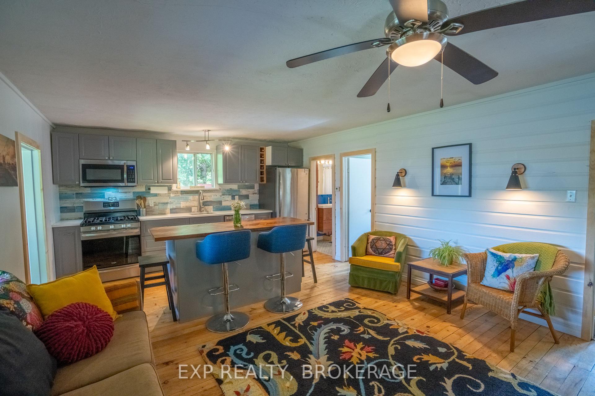 Photo 8 of 1026 Arcol Road, Frontenac, Frontenac North — HOMEH