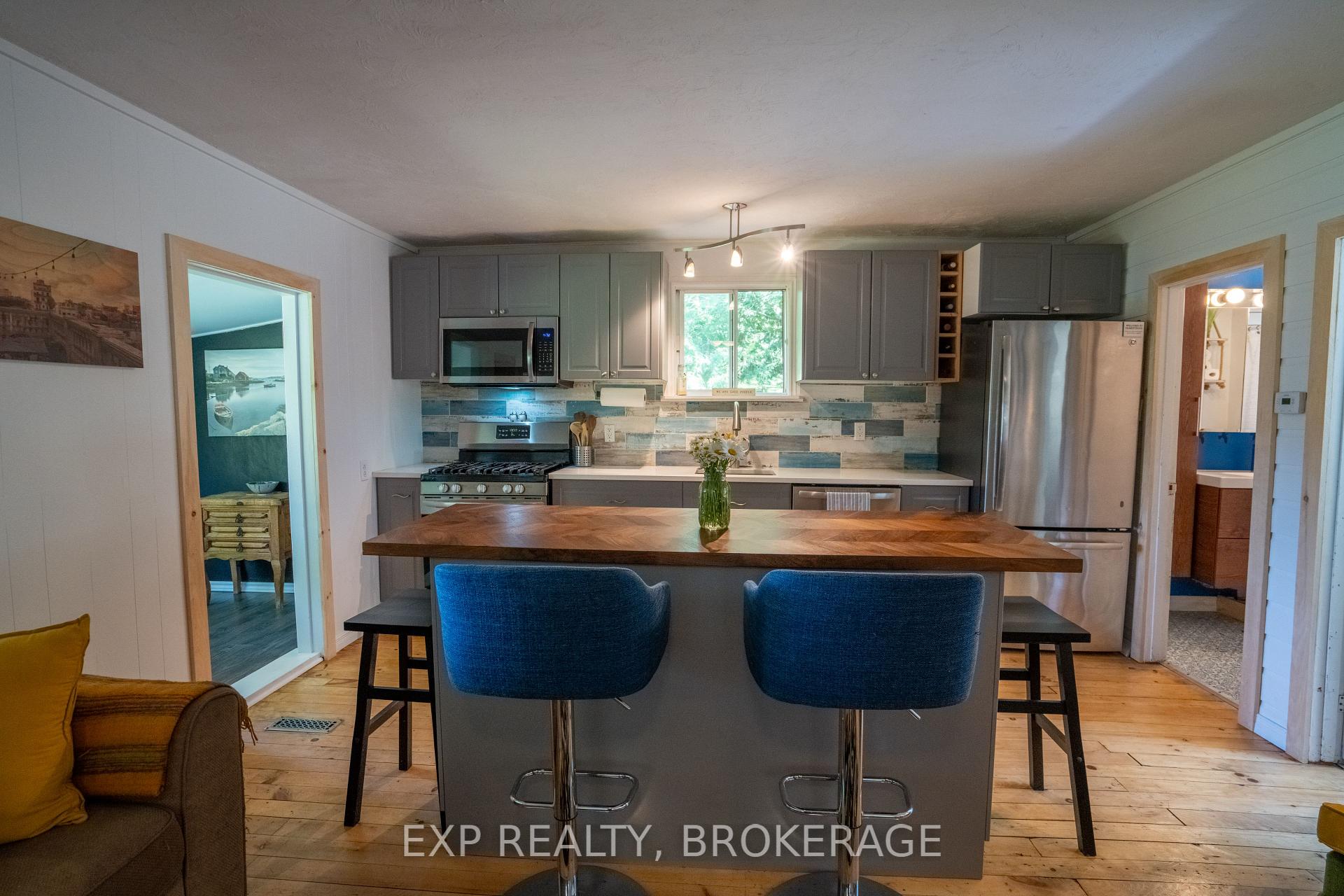 Photo 10 of 1026 Arcol Road, Frontenac, Frontenac North — HOMEH