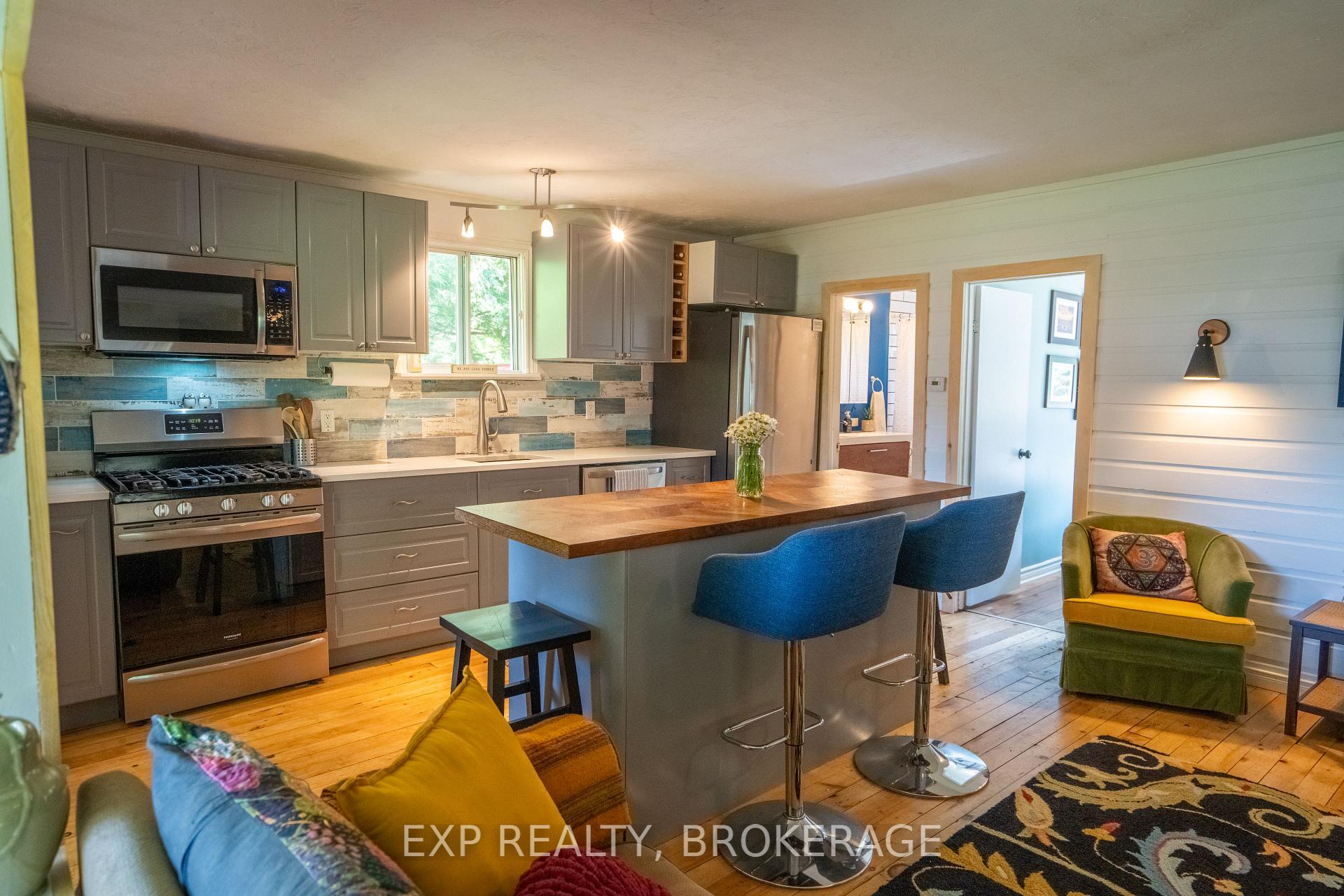 Photo 16 of 1026 Arcol Road, Frontenac, Frontenac North — HOMEH