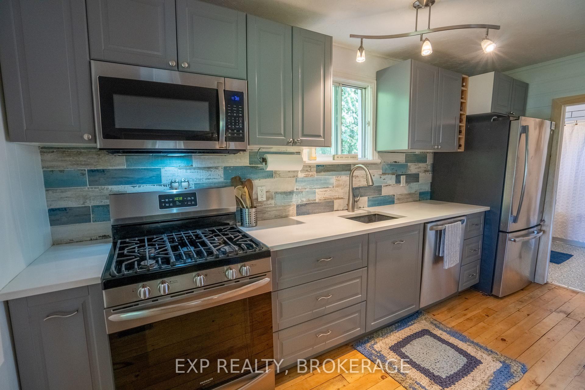 Photo 14 of 1026 Arcol Road, Frontenac, Frontenac North — HOMEH