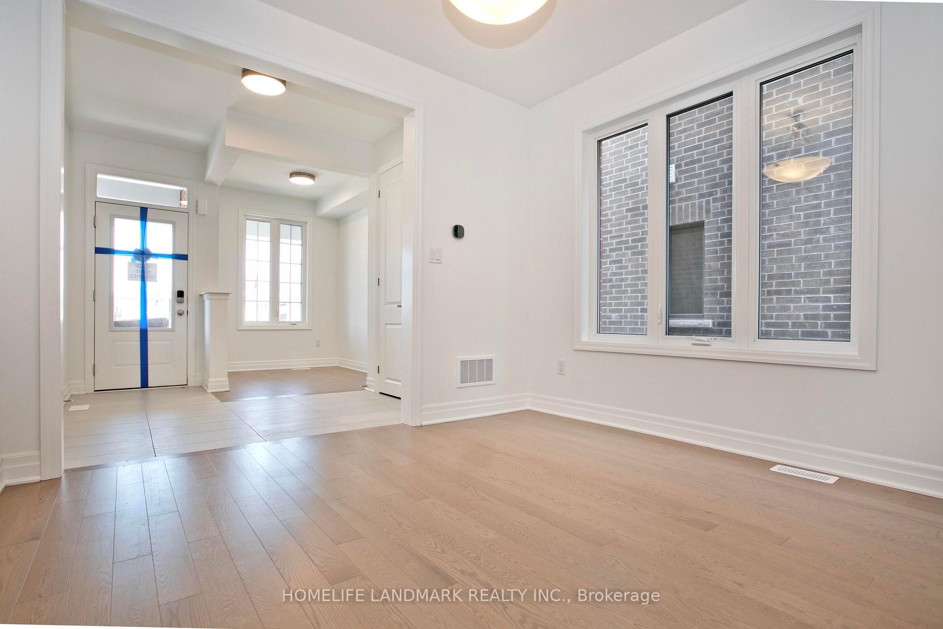 Photo 3 of 49 Brock Meadow Crescent, Markham, Rural Markham — HOMEH