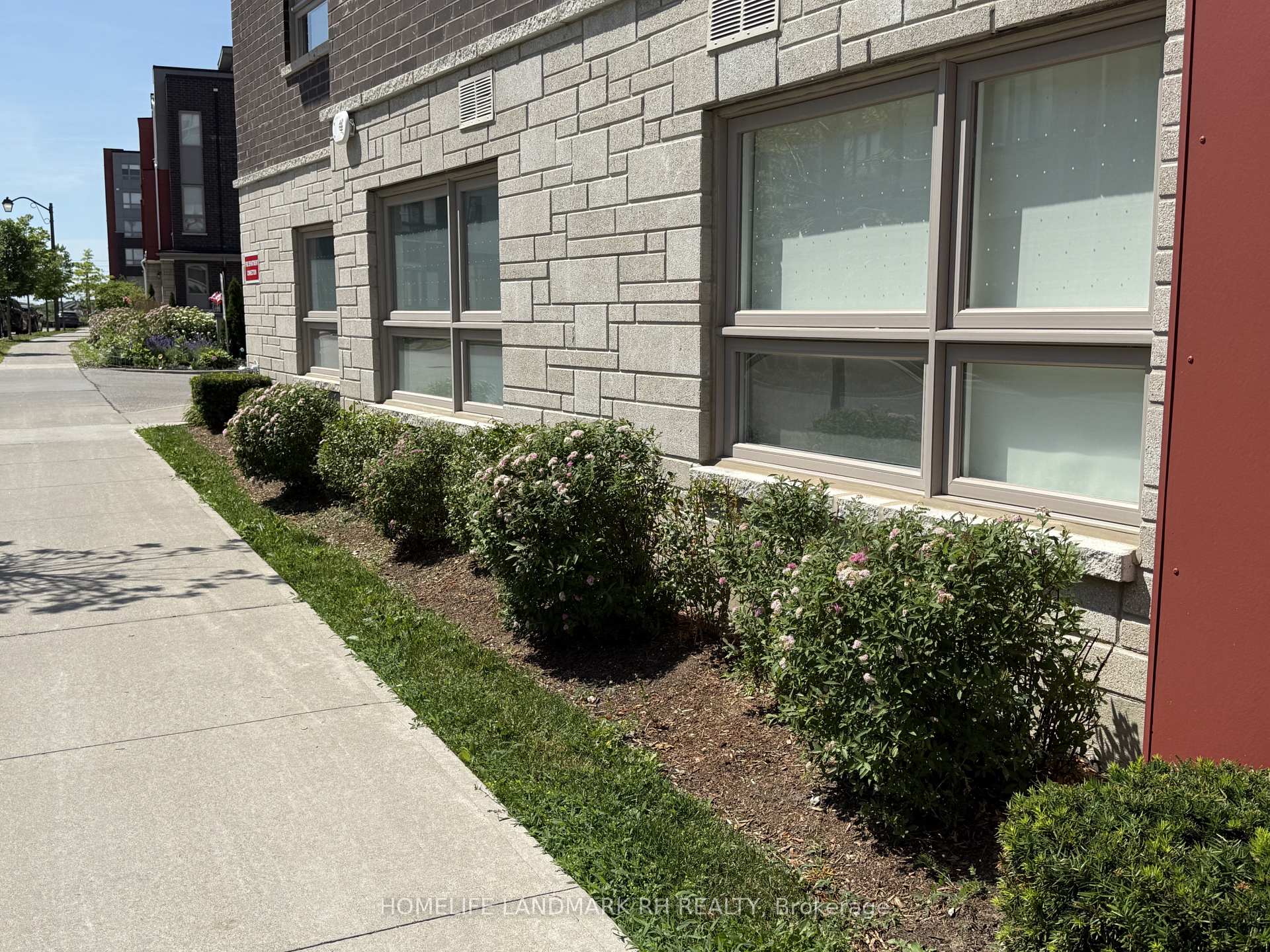 Photo 3 of Unit 312, 58 Adam Sellers Street, Markham, Cornell — HOMEH