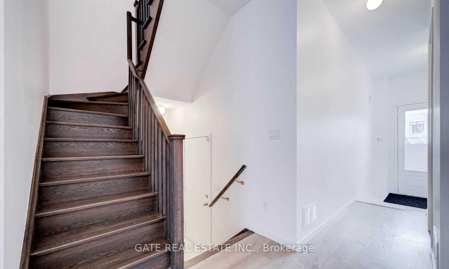 Photo 7 of 189 Elyse Court, Aurora, Bayview Northeast — HOMEH