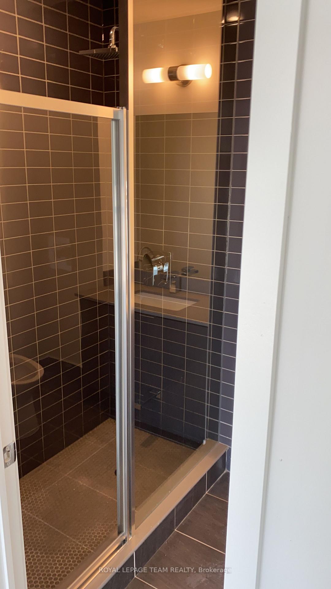 Photo 4 of Unit 501, 2916 Highway 7, Vaughan, Concord — HOMEH