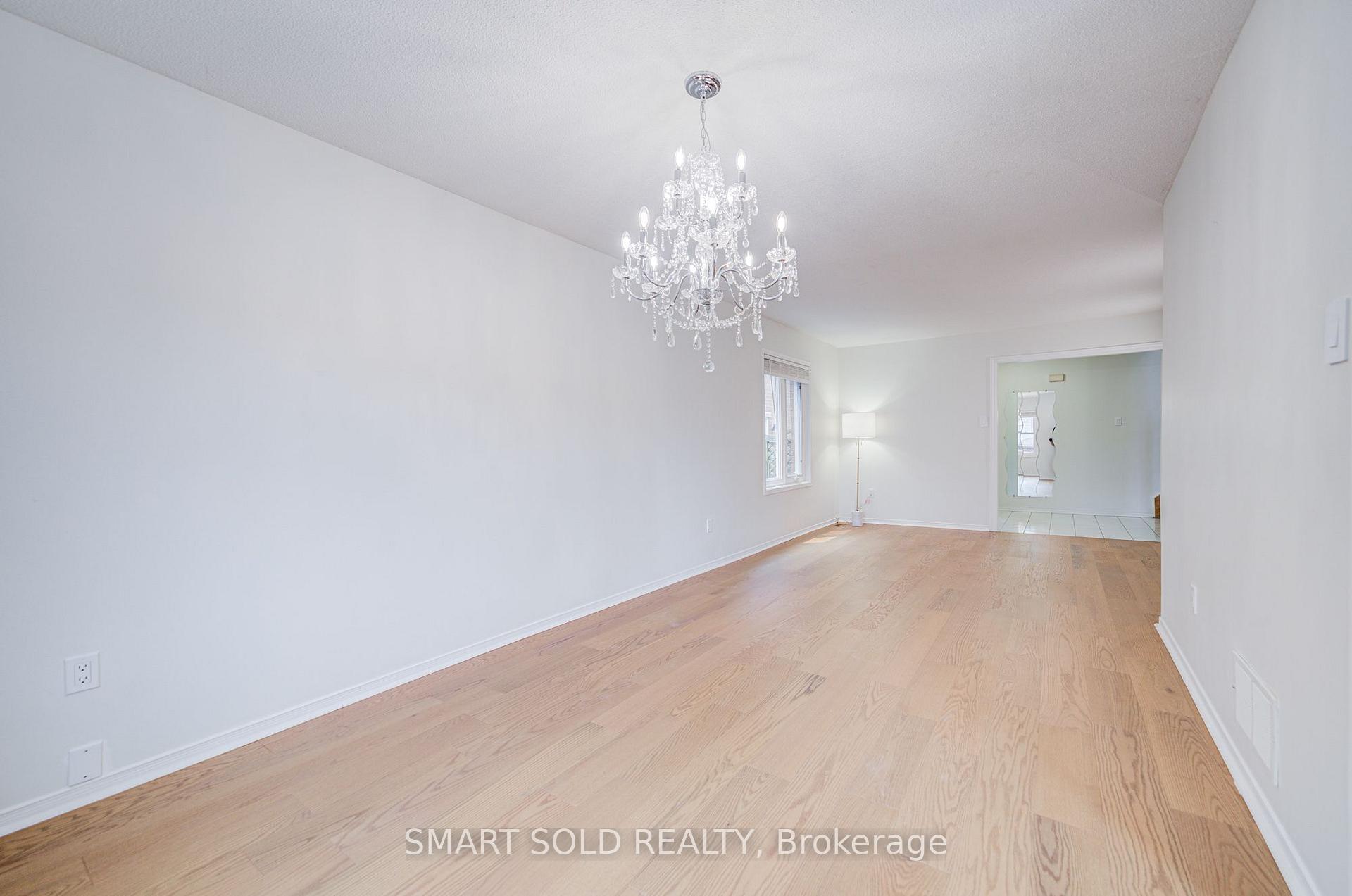 Photo 7 of 19 Justus Drive, Richmond Hill, Devonsleigh — HOMEH