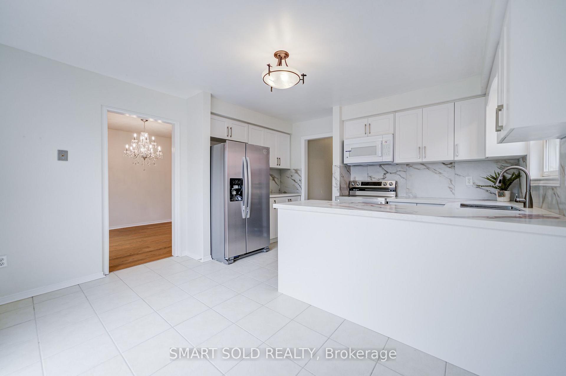 Photo 9 of 19 Justus Drive, Richmond Hill, Devonsleigh — HOMEH