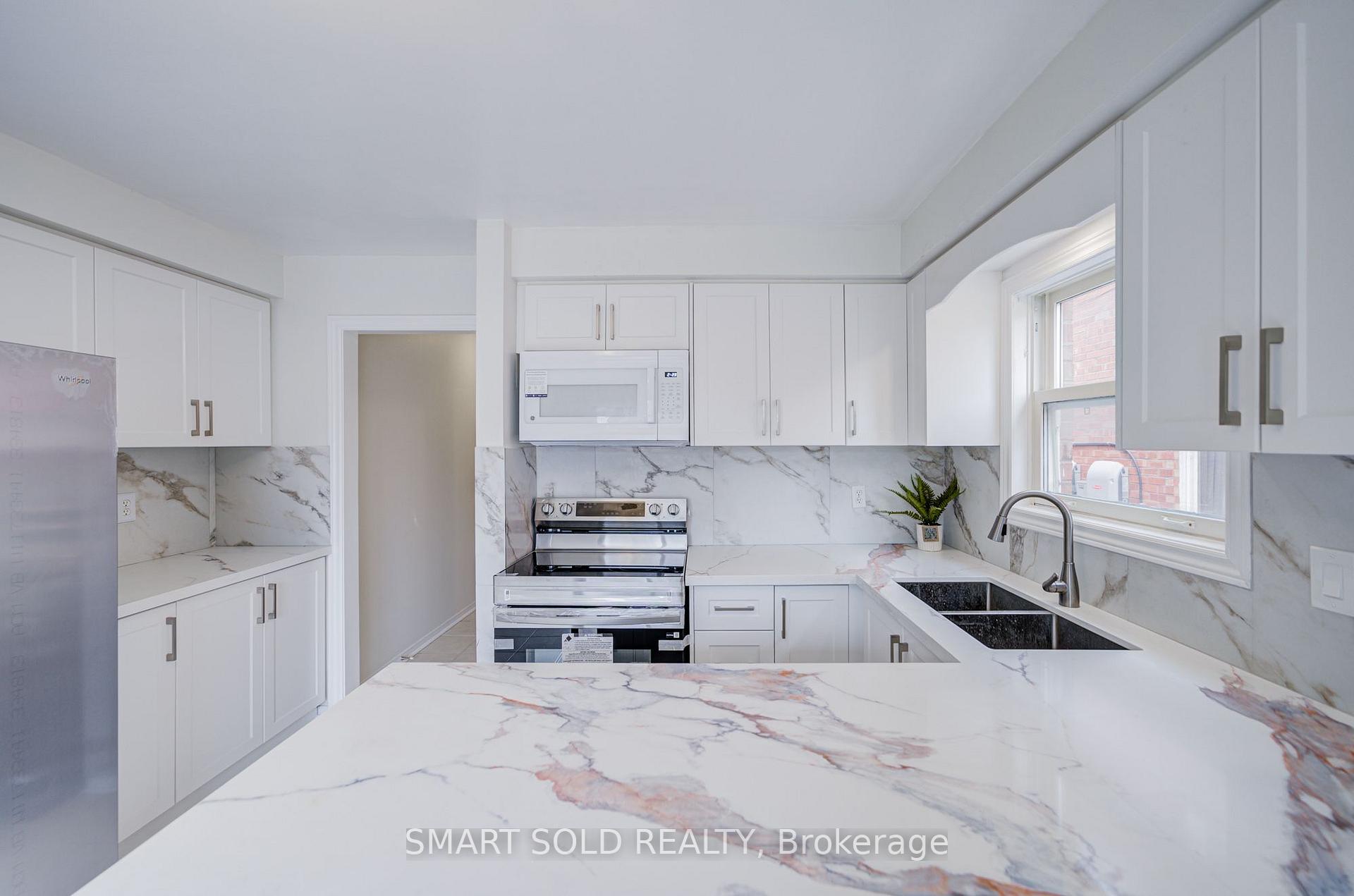 Photo 11 of 19 Justus Drive, Richmond Hill, Devonsleigh — HOMEH