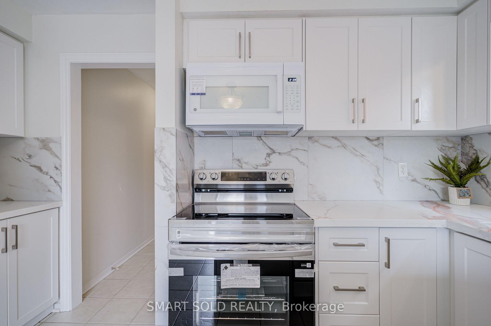 Photo 17 of 19 Justus Drive, Richmond Hill, Devonsleigh — HOMEH