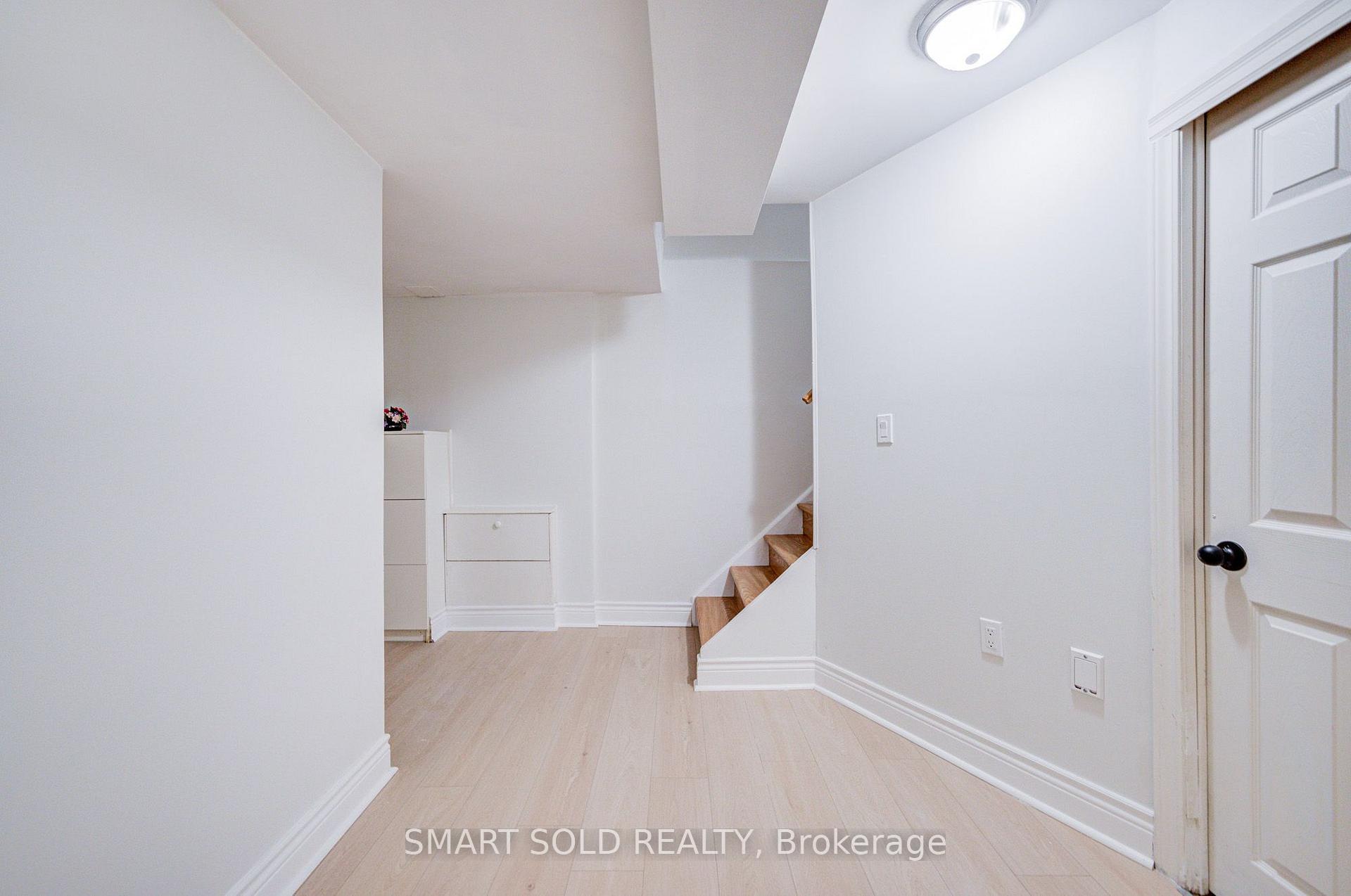 Photo 35 of 19 Justus Drive, Richmond Hill, Devonsleigh — HOMEH
