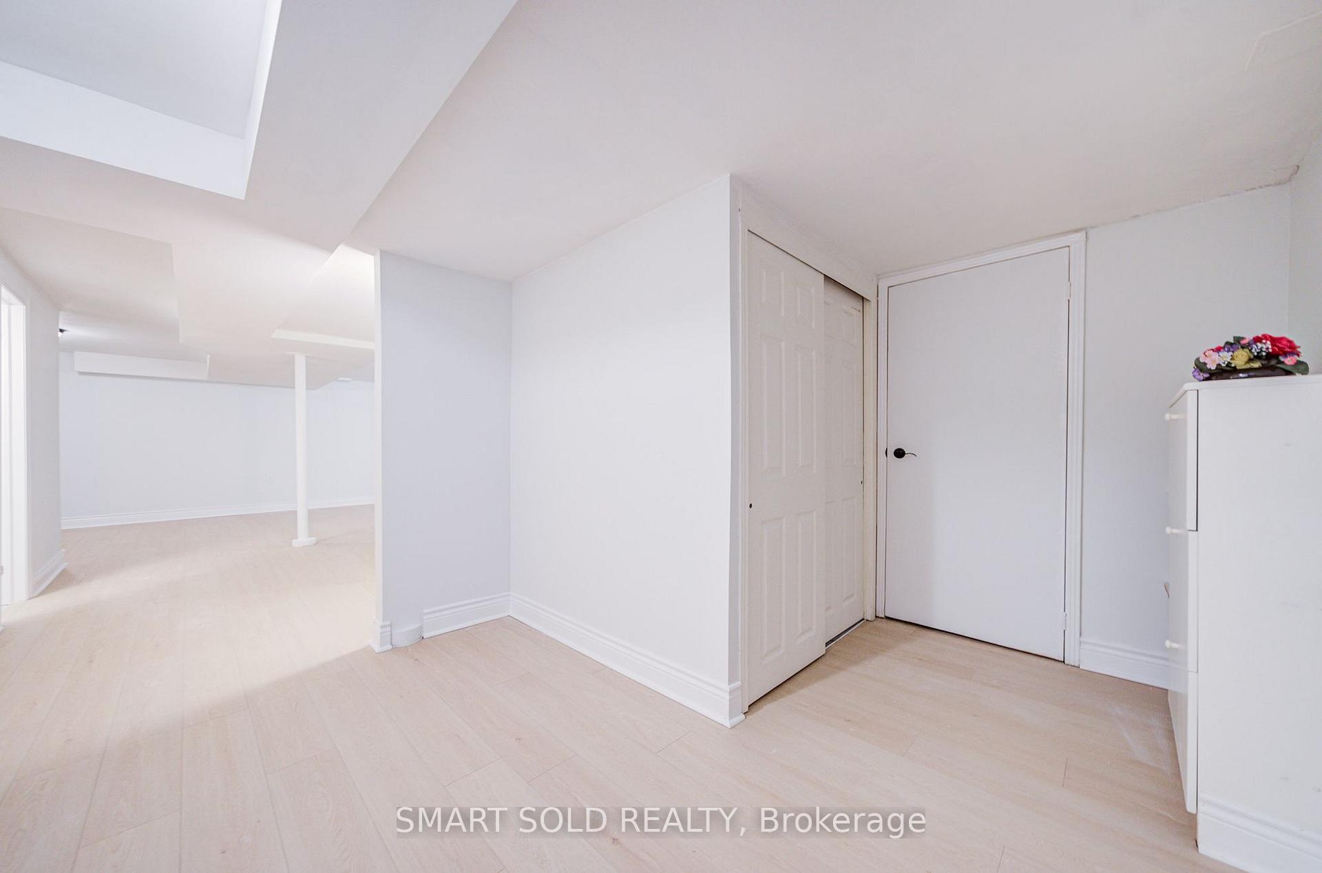 Photo 37 of 19 Justus Drive, Richmond Hill, Devonsleigh — HOMEH