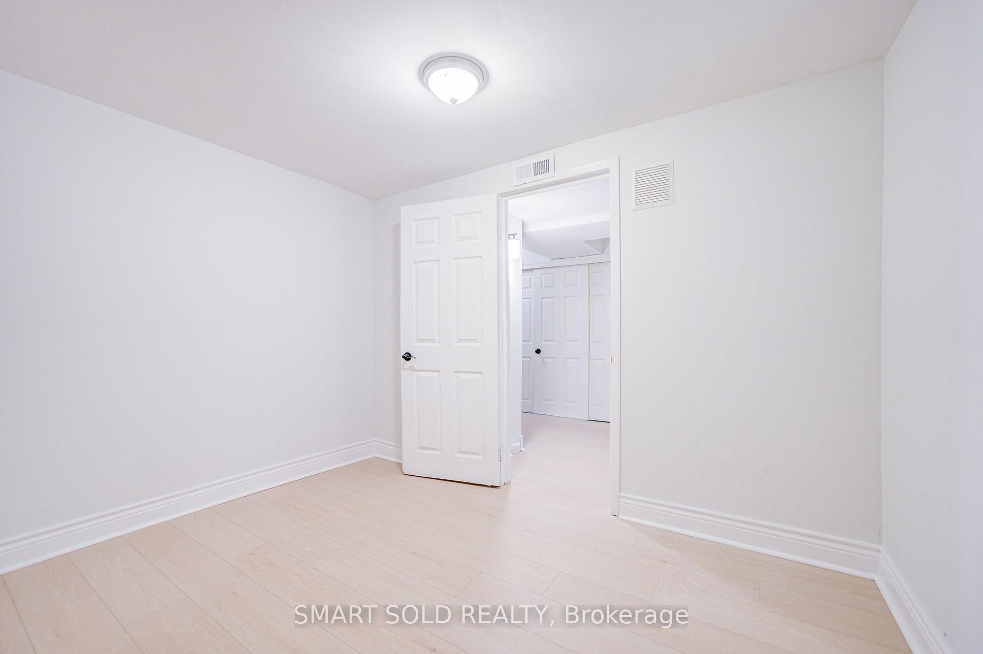 Photo 43 of 19 Justus Drive, Richmond Hill, Devonsleigh — HOMEH