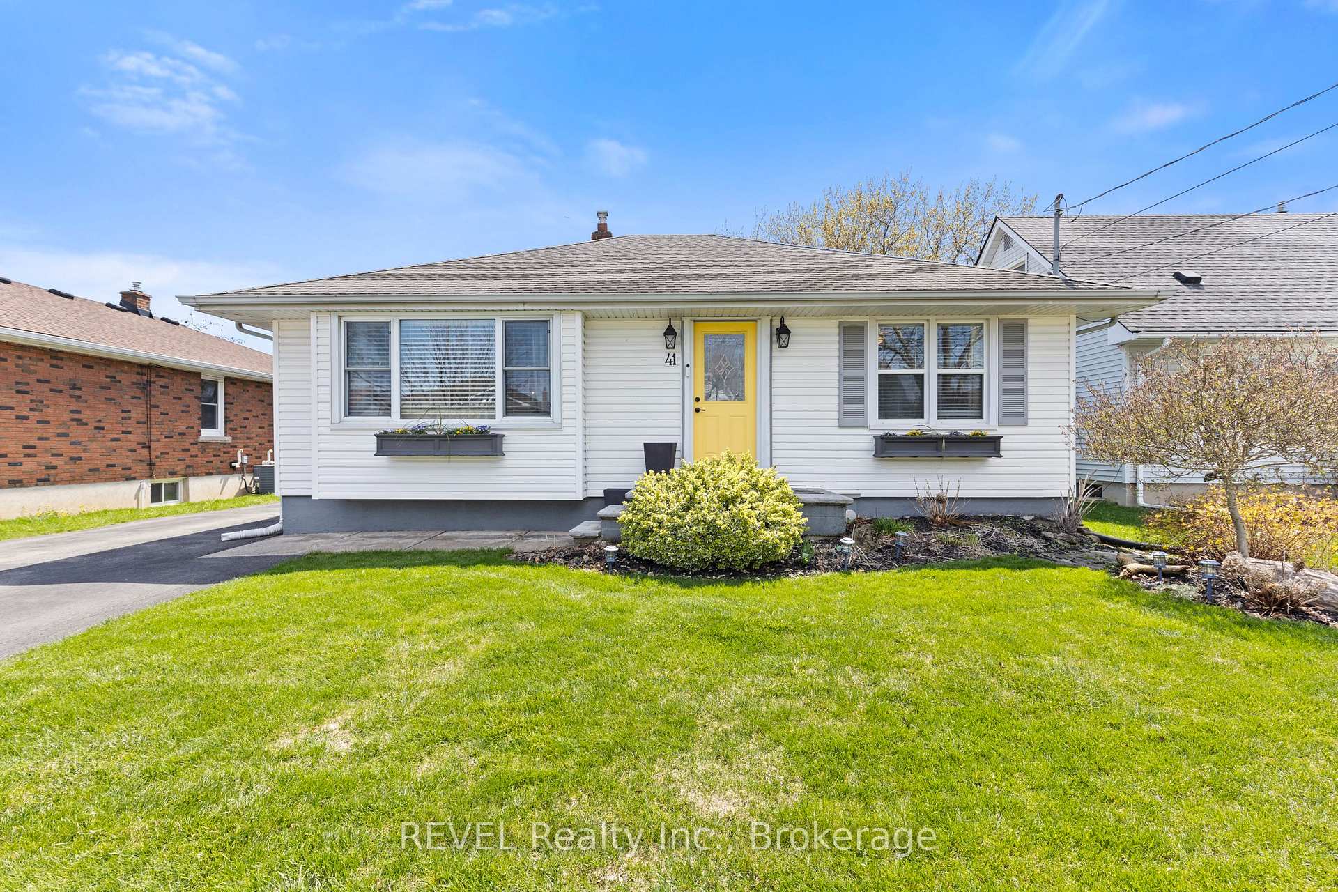 Photo 1 of 41 Rose Avenue, Thorold, Thorold Downtown — HOMEH
