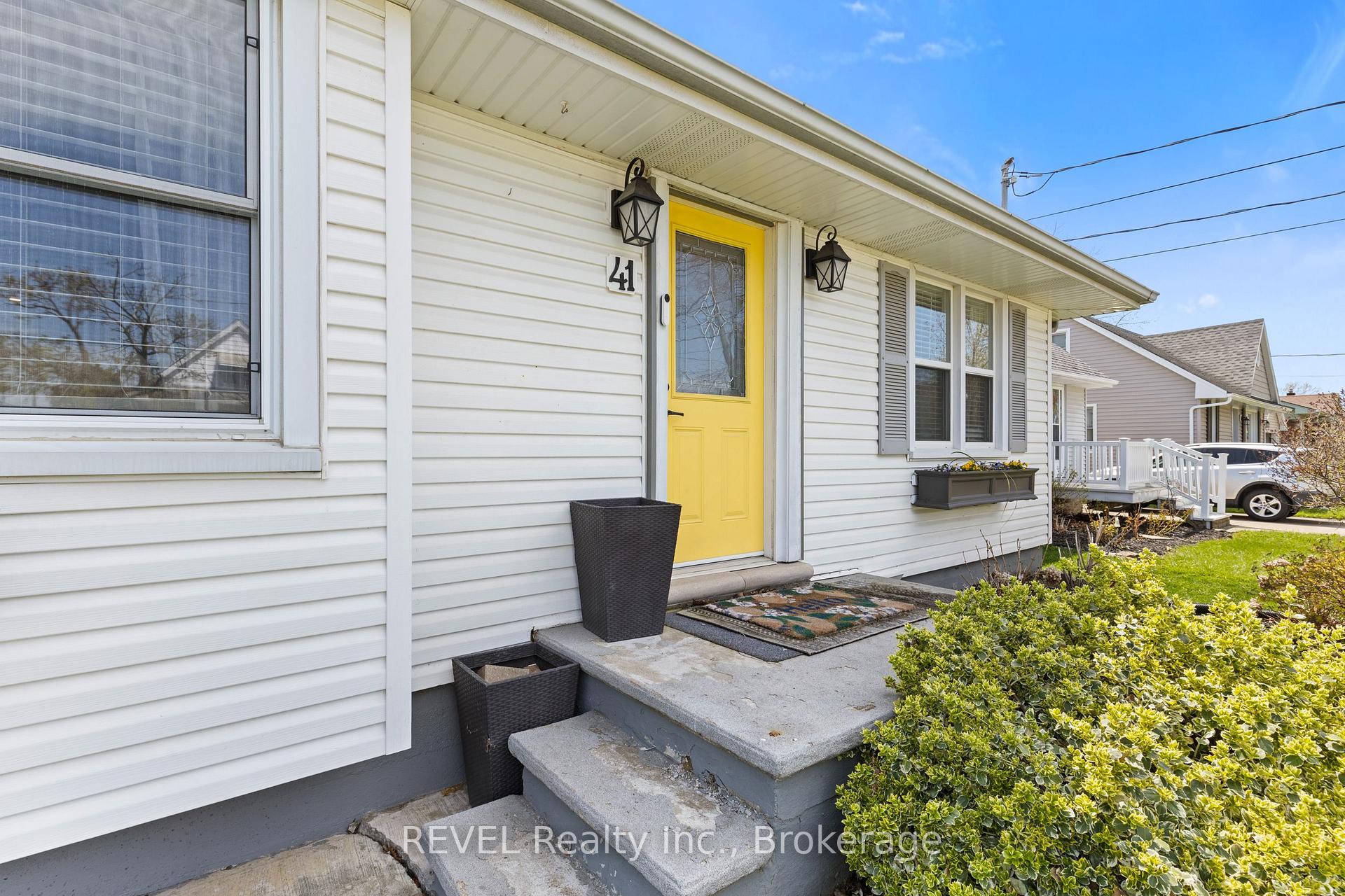 Photo 4 of 41 Rose Avenue, Thorold, Thorold Downtown — HOMEH