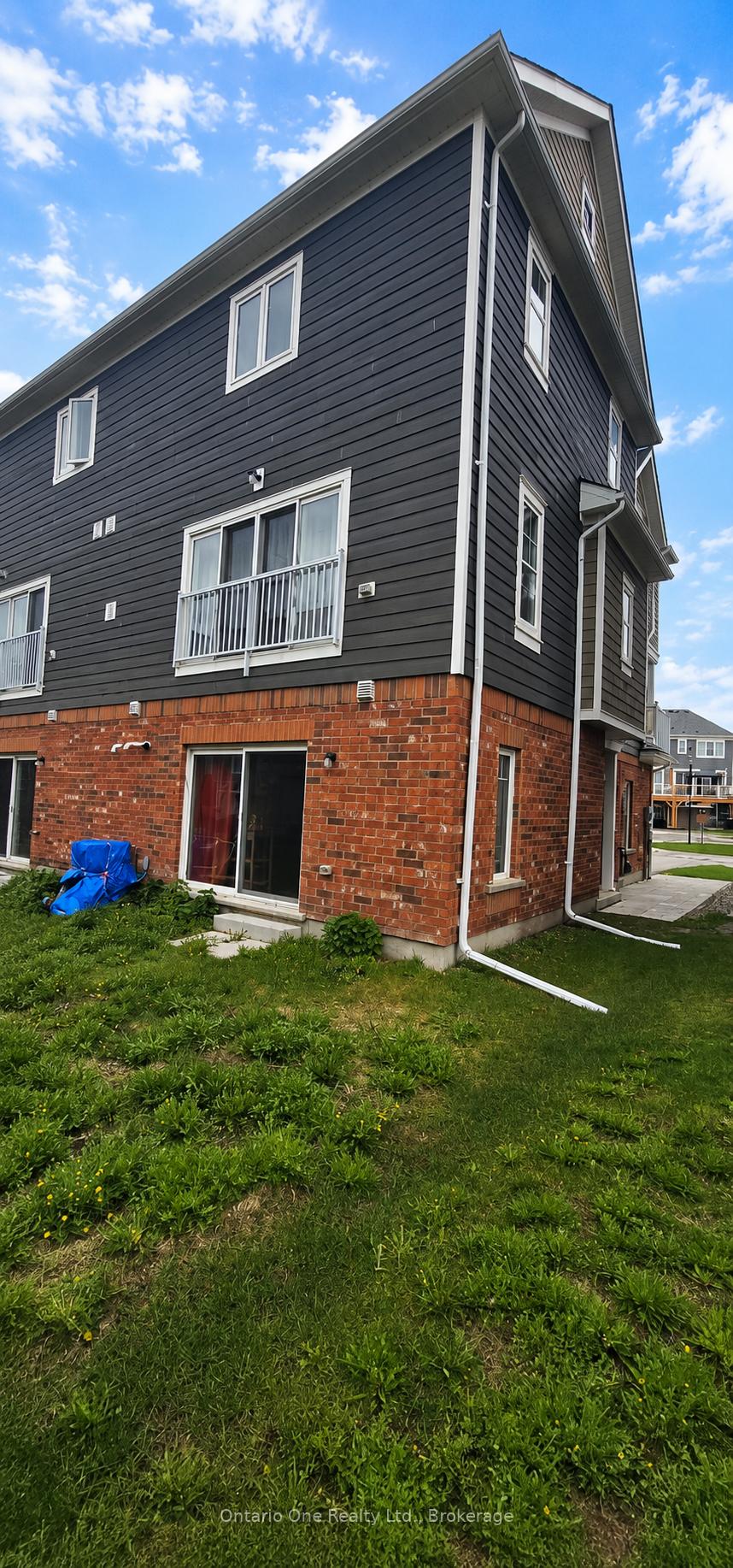 Photo 18 of 24 Surf Drive, Wasaga Beach — HOMEH