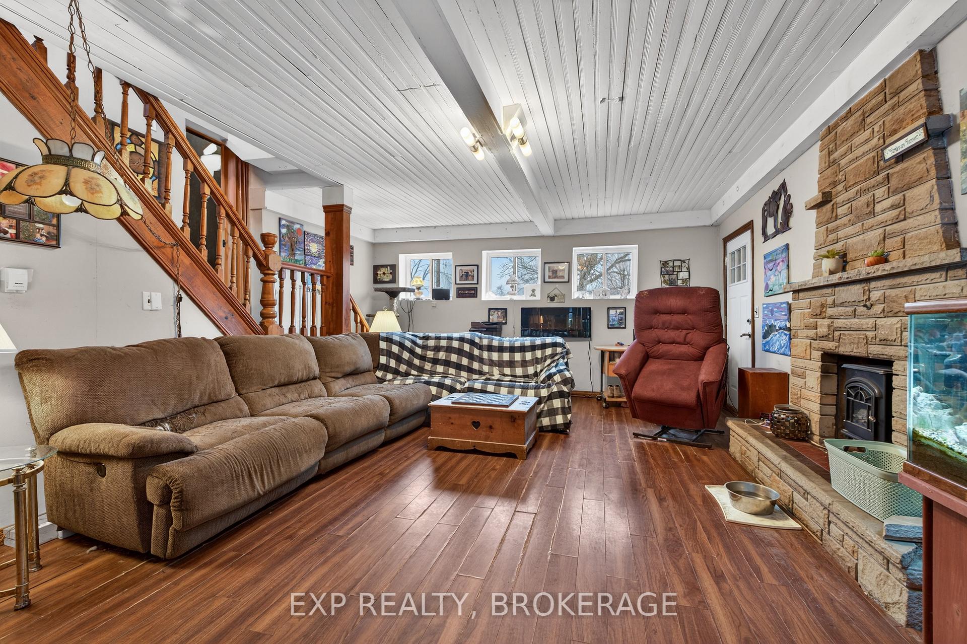 Photo 10 of 2295 Sydenham Road, Kingston, City North of 401 — HOMEH