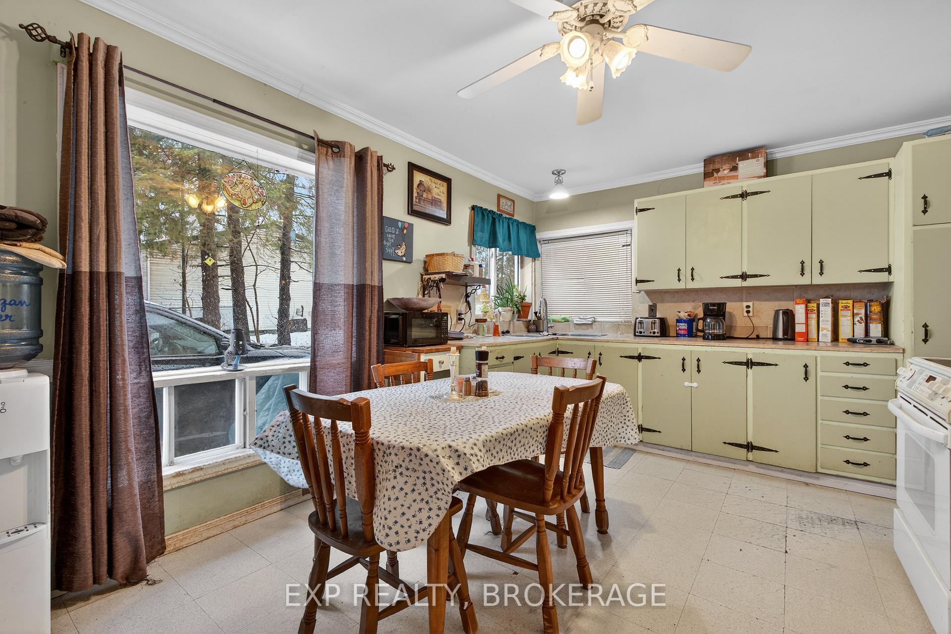 Photo 16 of 2295 Sydenham Road, Kingston, City North of 401 — HOMEH