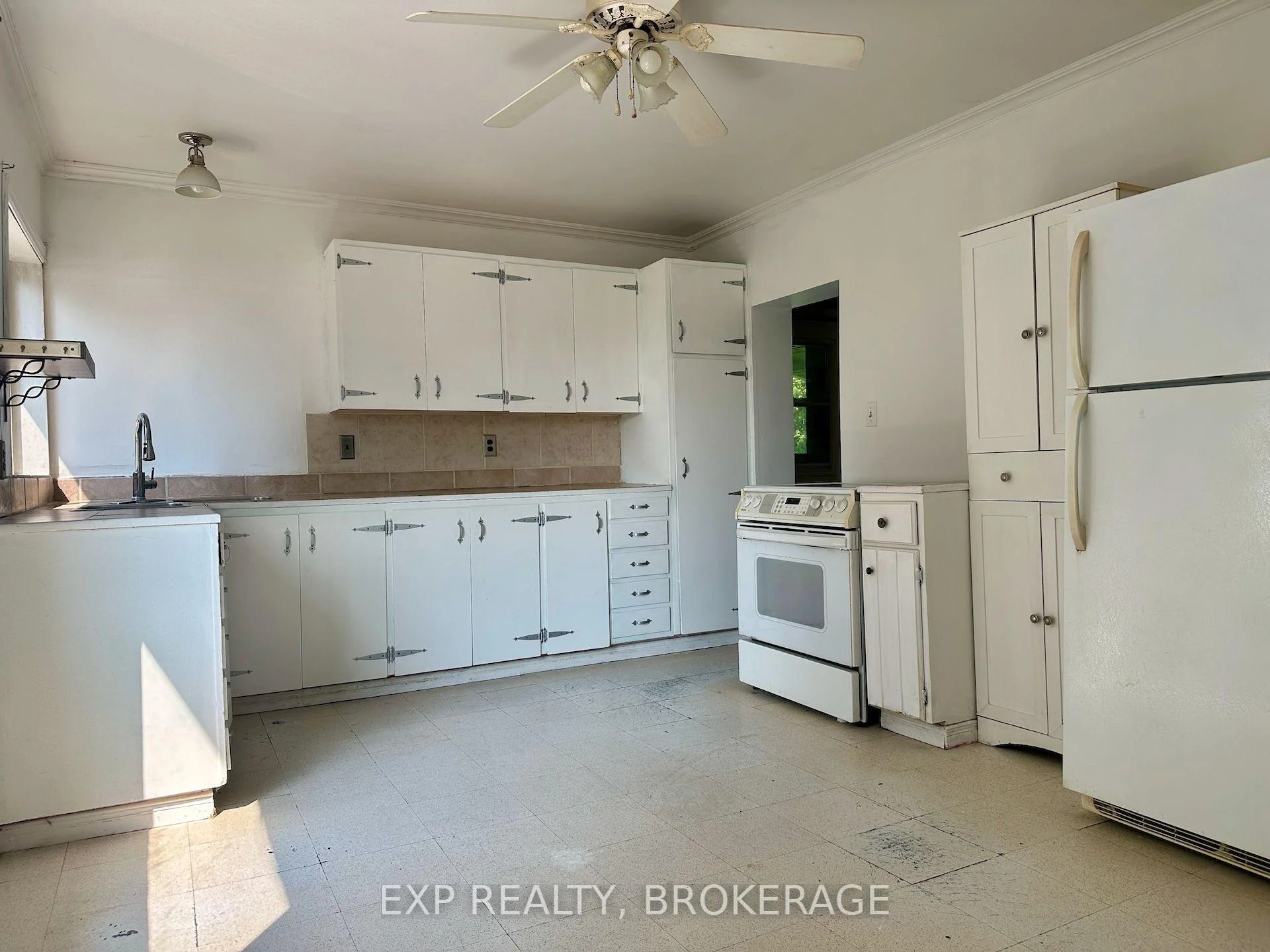 Photo 7 of 2295 Sydenham Road, Kingston, City North of 401 — HOMEH