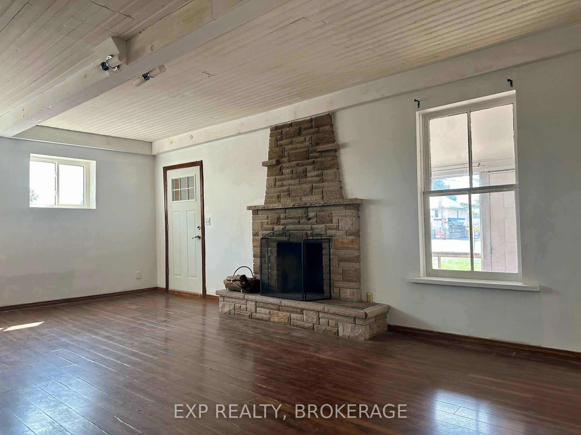 Photo 21 of 2295 Sydenham Road, Kingston, City North of 401 — HOMEH