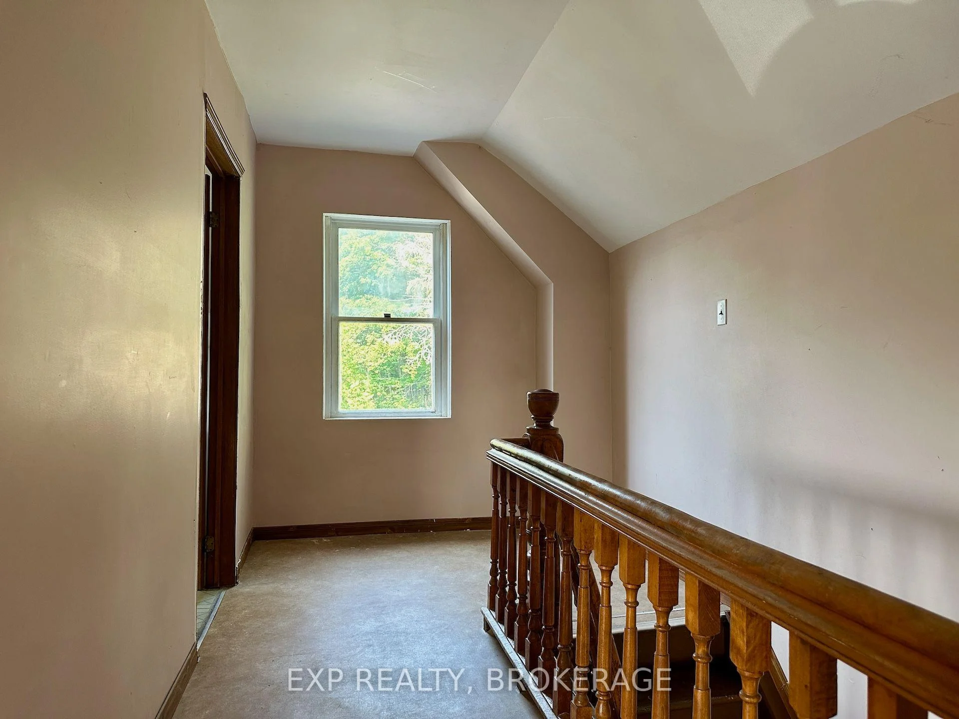 Photo 23 of 2295 Sydenham Road, Kingston, City North of 401 — HOMEH