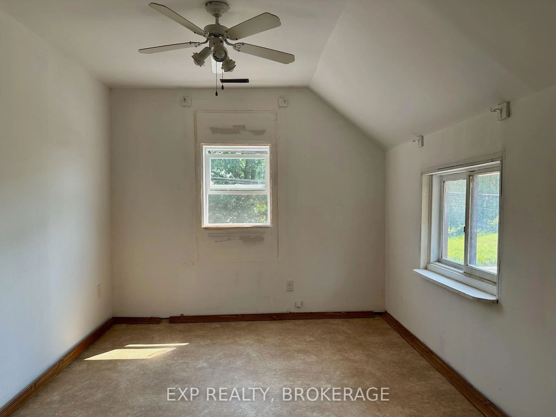 Photo 27 of 2295 Sydenham Road, Kingston, City North of 401 — HOMEH