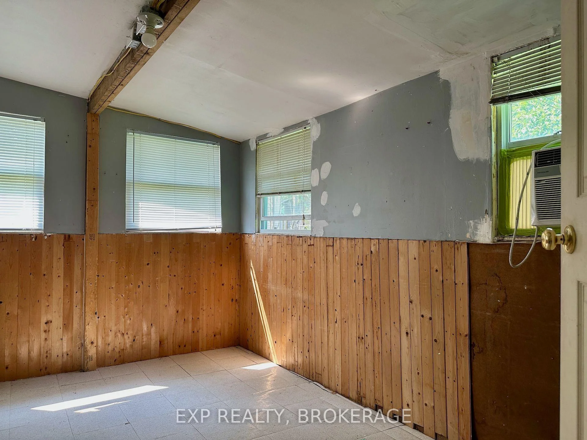 Photo 40 of 2295 Sydenham Road, Kingston, City North of 401 — HOMEH