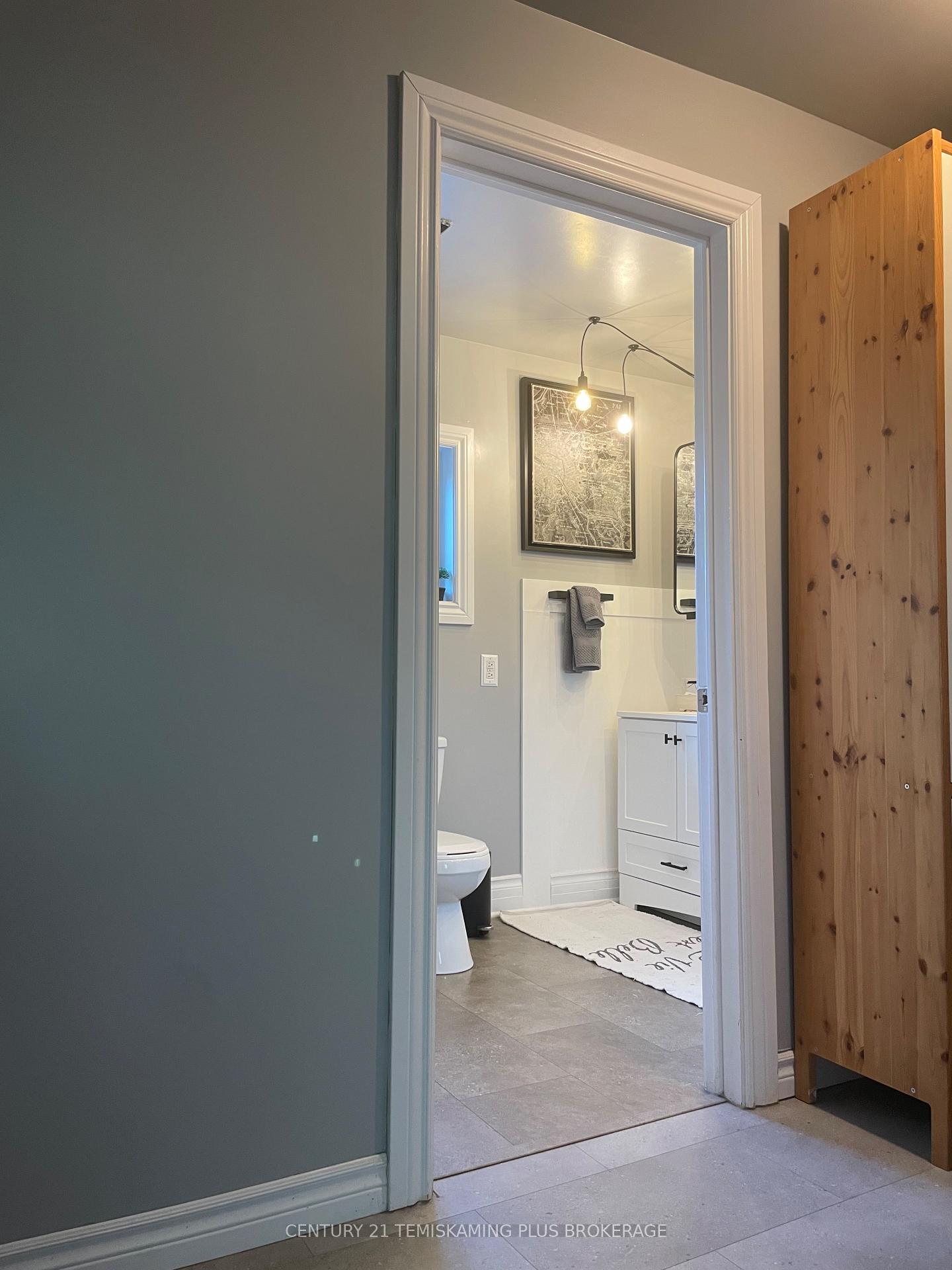 Photo 14 of 78 Nickle Street, Cobalt — HOMEH