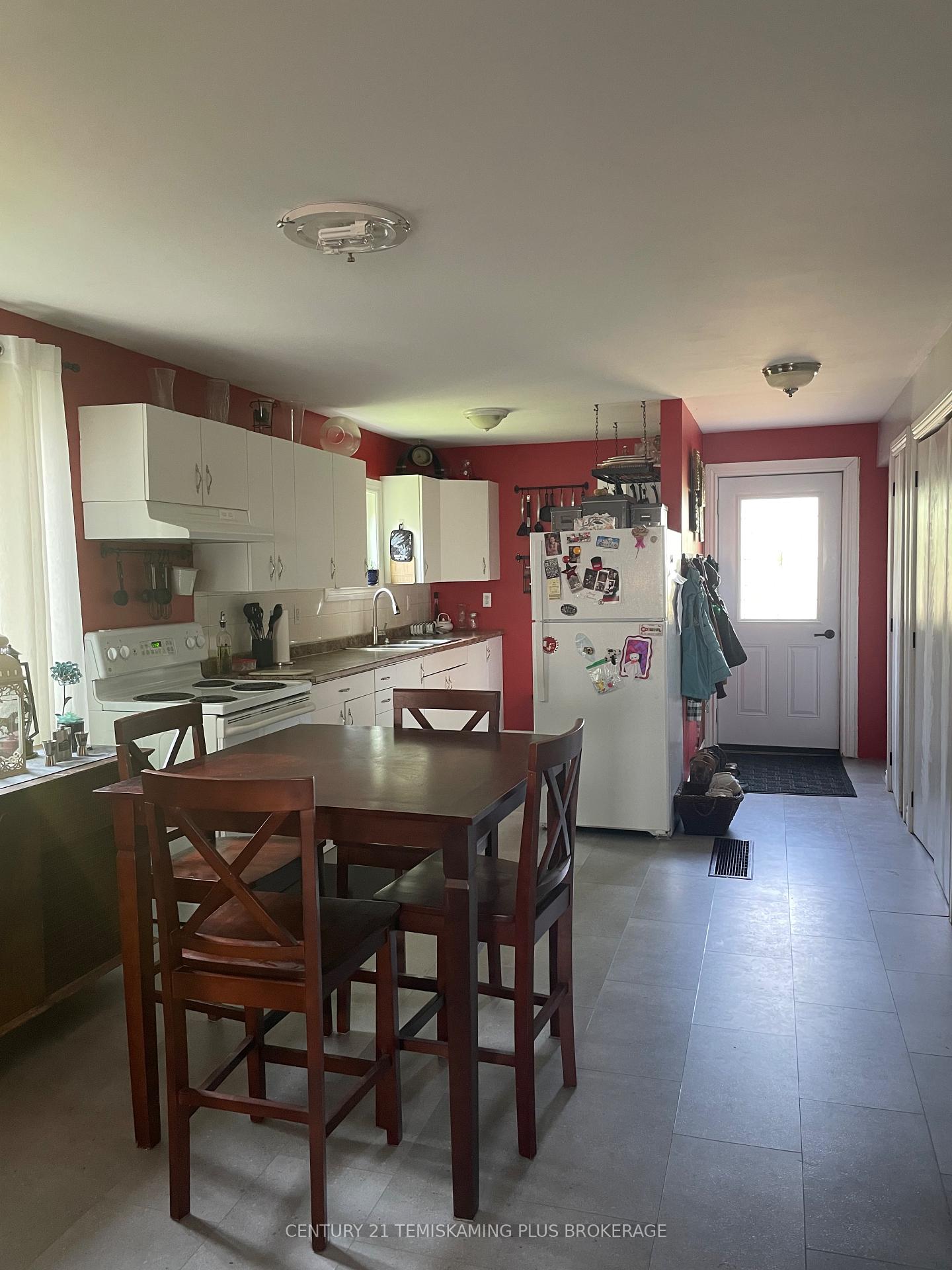 Photo 23 of 78 Nickle Street, Cobalt — HOMEH