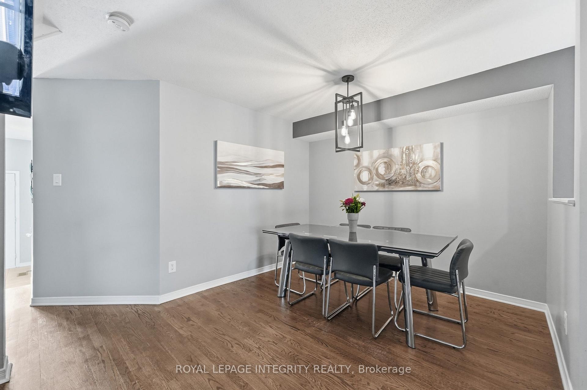 Photo 5 of 300 Rolling Meadow Crescent, Ottawa, Mer Bleue/Bradley Estates/Anderson Park — HOMEH