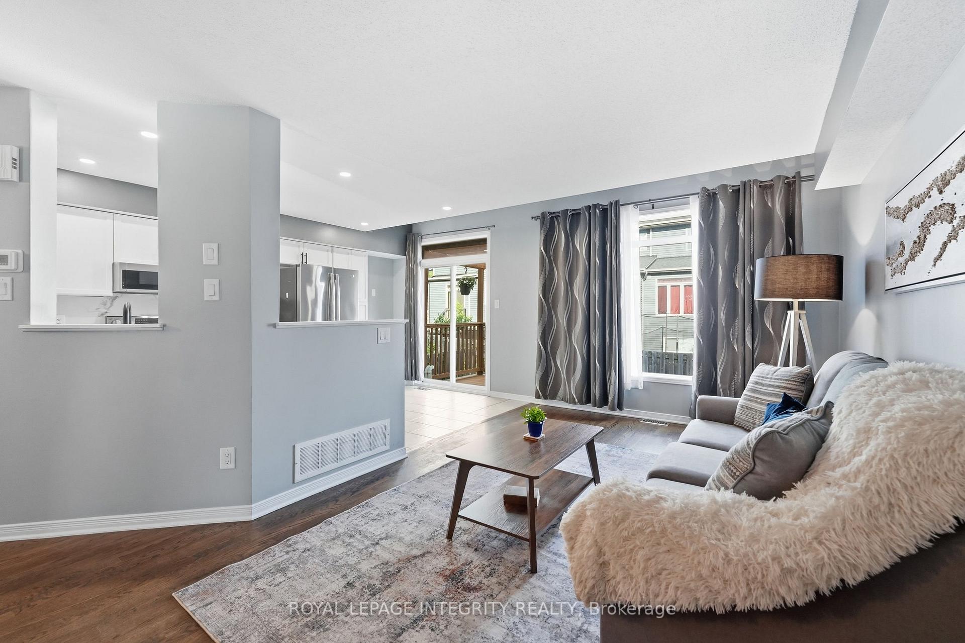 Photo 9 of 300 Rolling Meadow Crescent, Ottawa, Mer Bleue/Bradley Estates/Anderson Park — HOMEH