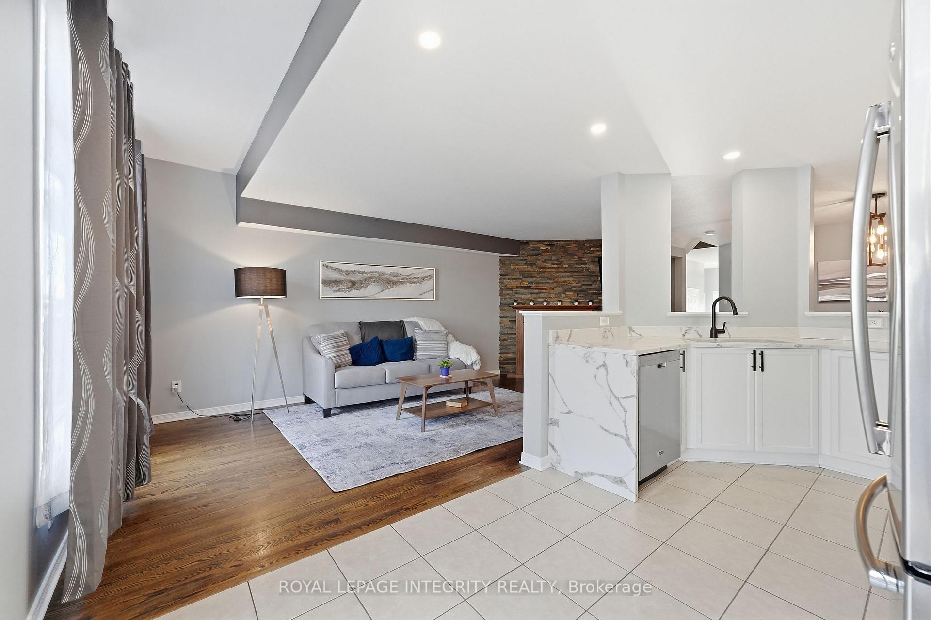 Photo 15 of 300 Rolling Meadow Crescent, Ottawa, Mer Bleue/Bradley Estates/Anderson Park — HOMEH