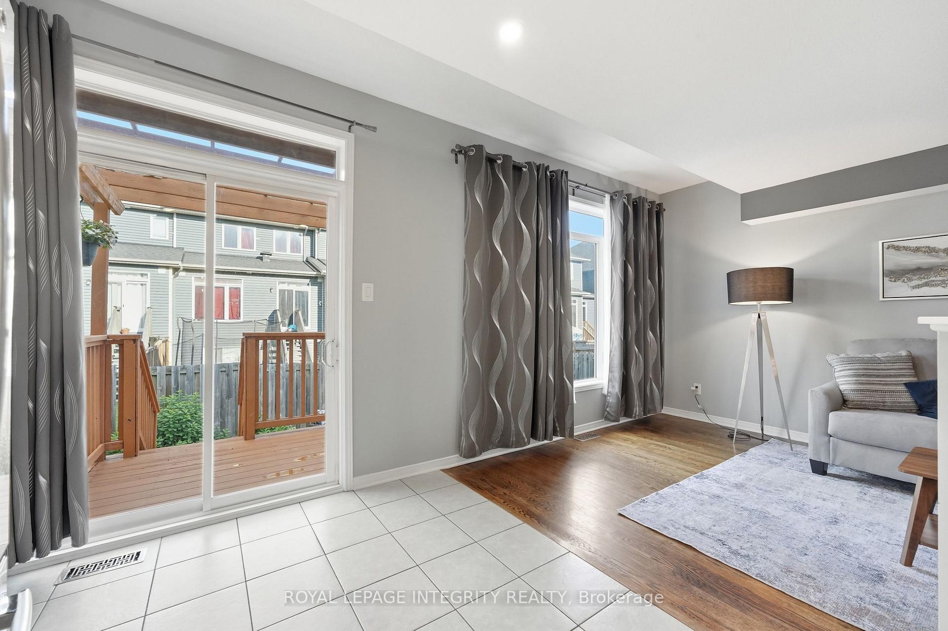 Photo 16 of 300 Rolling Meadow Crescent, Ottawa, Mer Bleue/Bradley Estates/Anderson Park — HOMEH