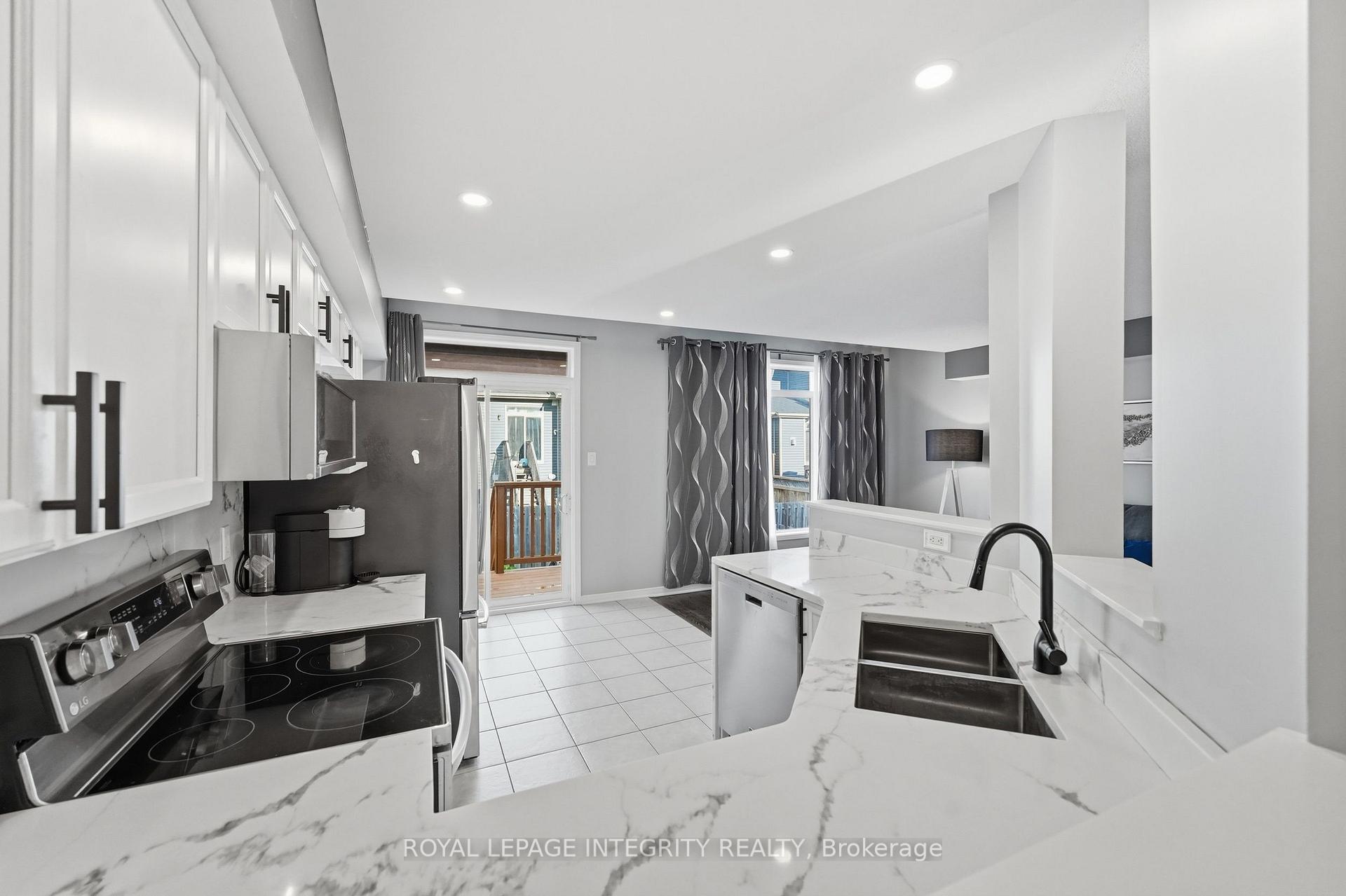 Photo 17 of 300 Rolling Meadow Crescent, Ottawa, Mer Bleue/Bradley Estates/Anderson Park — HOMEH