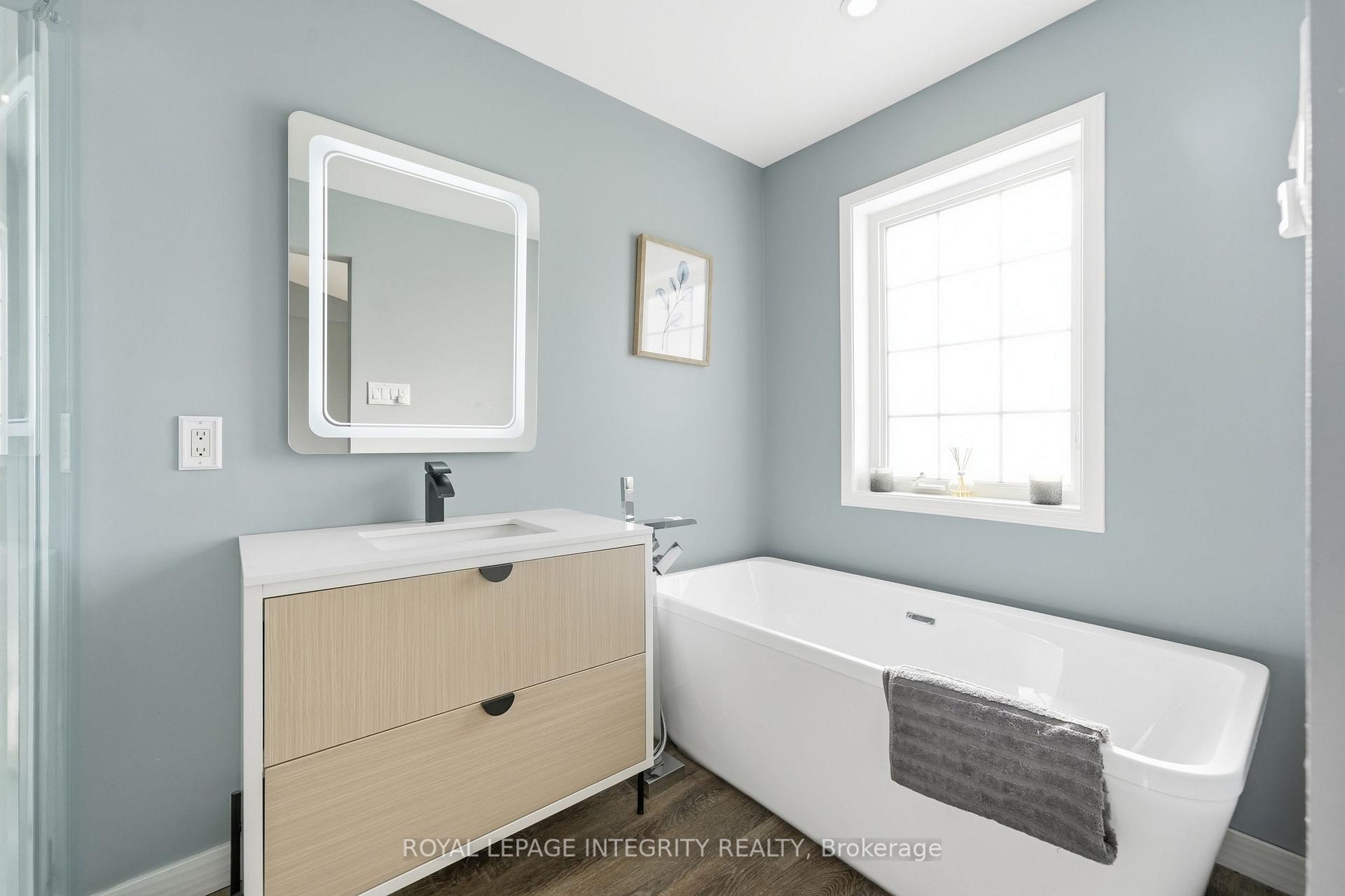 Photo 25 of 300 Rolling Meadow Crescent, Ottawa, Mer Bleue/Bradley Estates/Anderson Park — HOMEH
