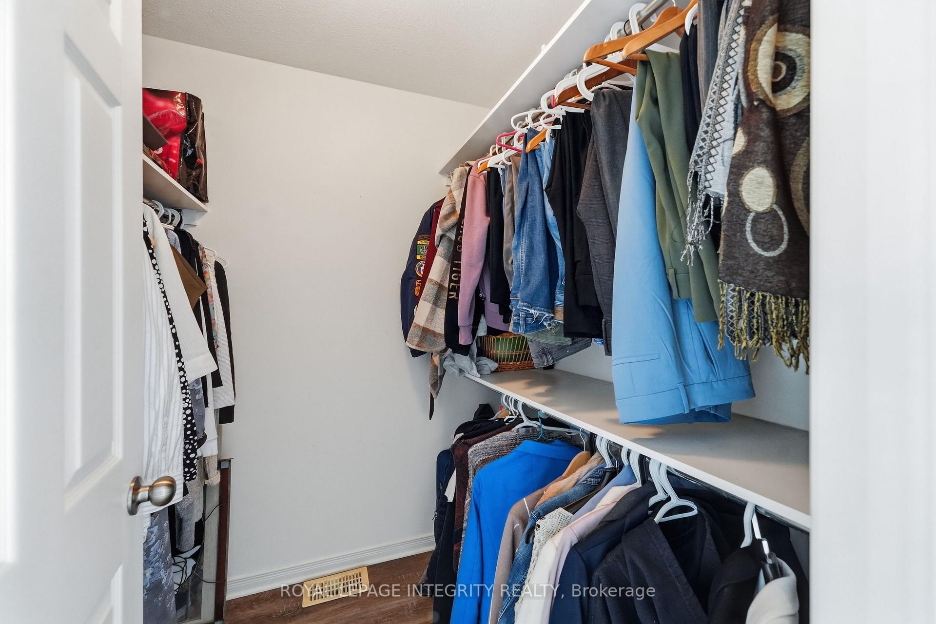 Photo 26 of 300 Rolling Meadow Crescent, Ottawa, Mer Bleue/Bradley Estates/Anderson Park — HOMEH