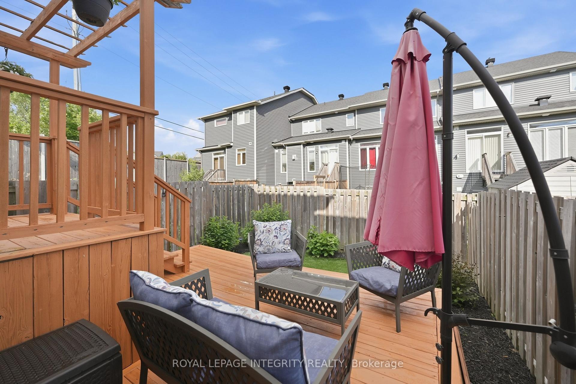 Photo 35 of 300 Rolling Meadow Crescent, Ottawa, Mer Bleue/Bradley Estates/Anderson Park — HOMEH