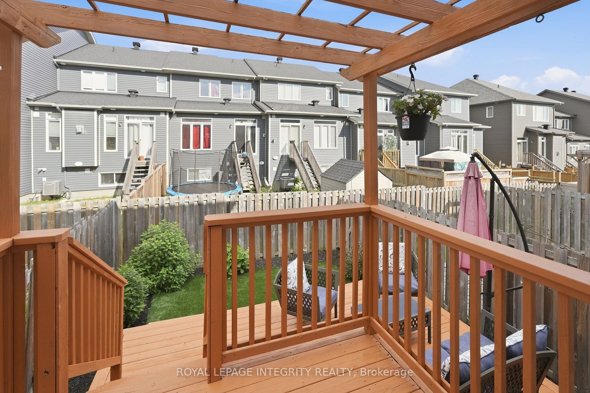 Photo 36 of 300 Rolling Meadow Crescent, Ottawa, Mer Bleue/Bradley Estates/Anderson Park — HOMEH