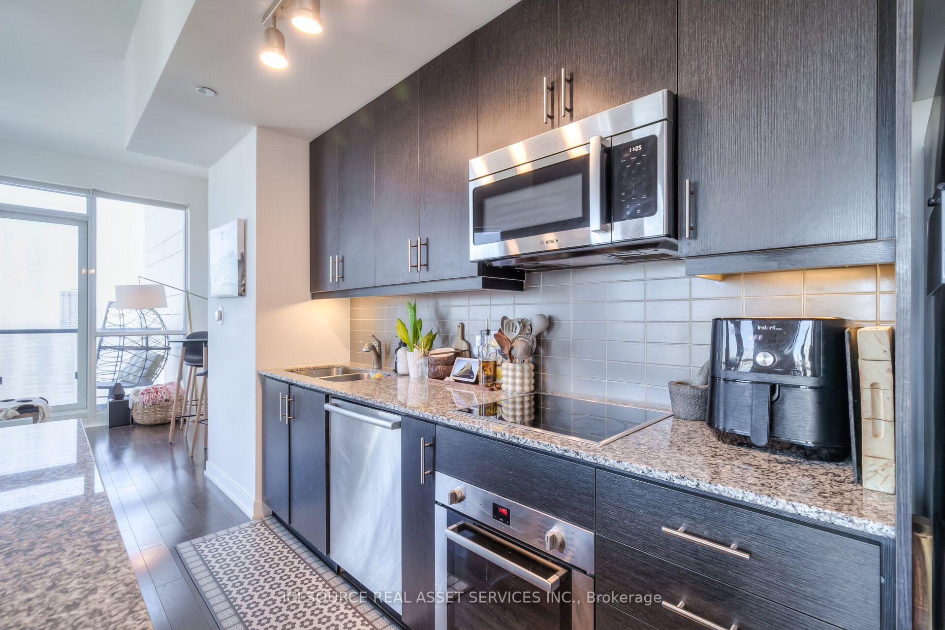 Photo 11 of Unit 3606, 1 The Esplanade, Toronto, Waterfront Communities — HOMEH
