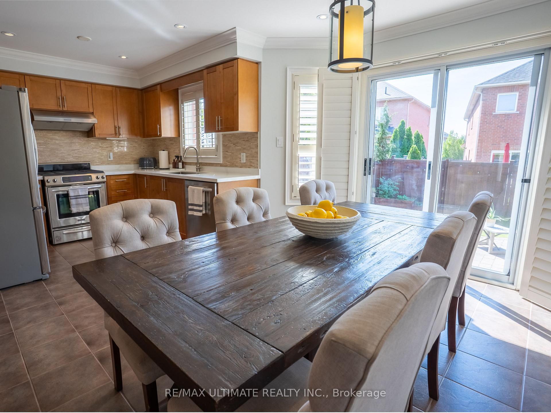 Photo 13 of 43 Shelbourne Drive, Vaughan, Vellore Village — HOMEH