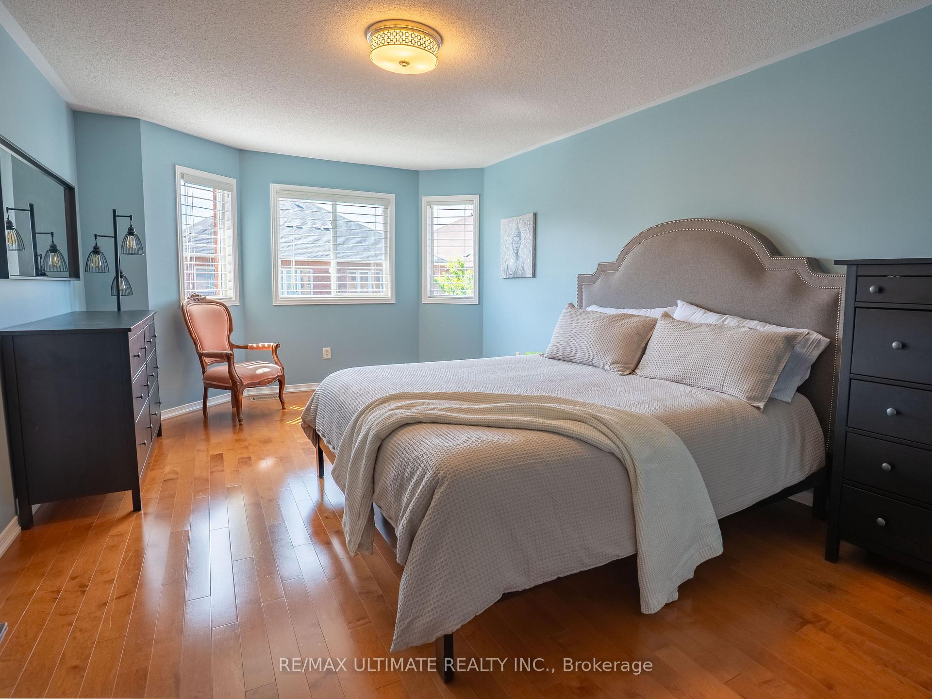 Photo 15 of 43 Shelbourne Drive, Vaughan, Vellore Village — HOMEH