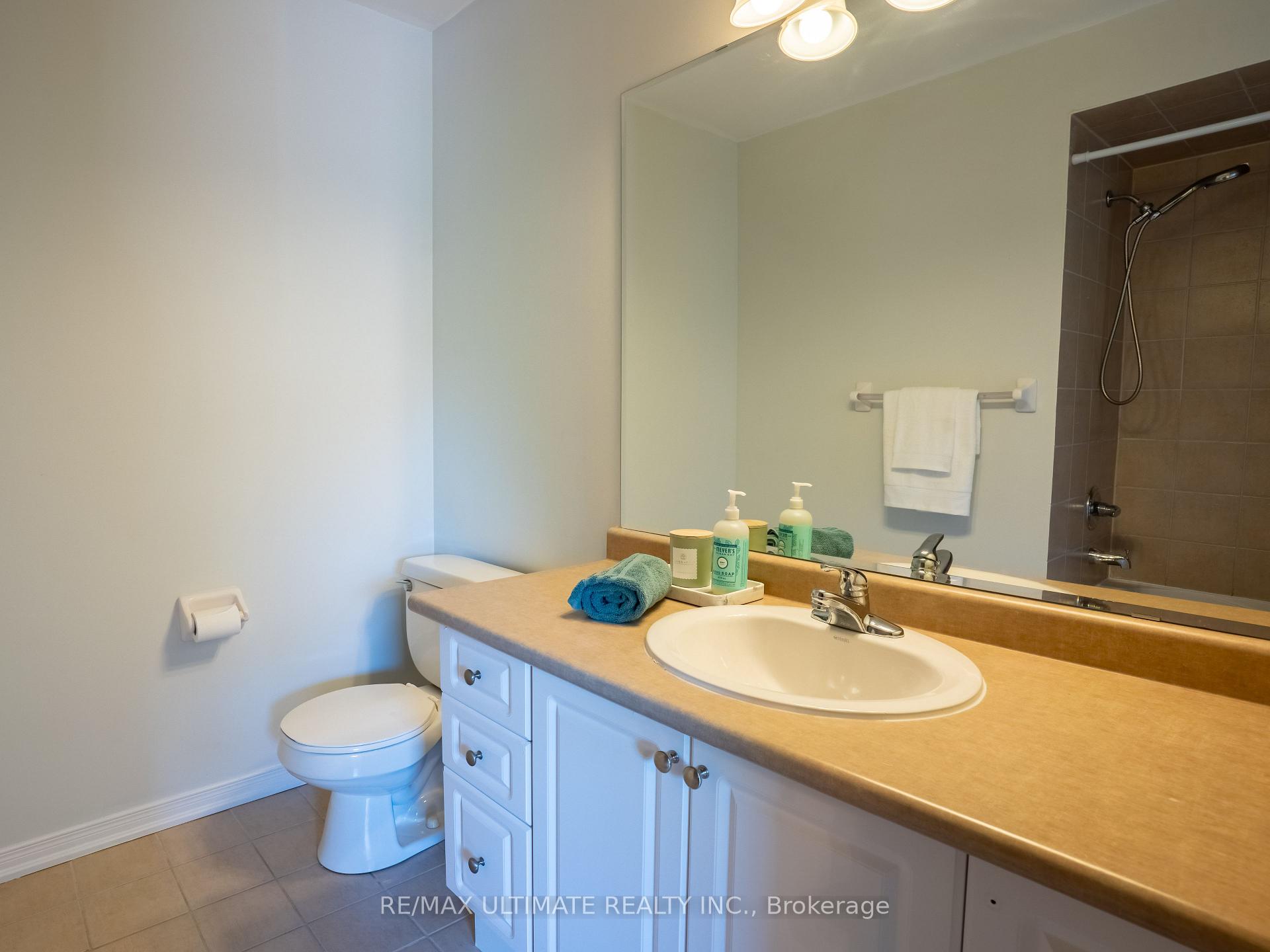 Photo 25 of 43 Shelbourne Drive, Vaughan, Vellore Village — HOMEH