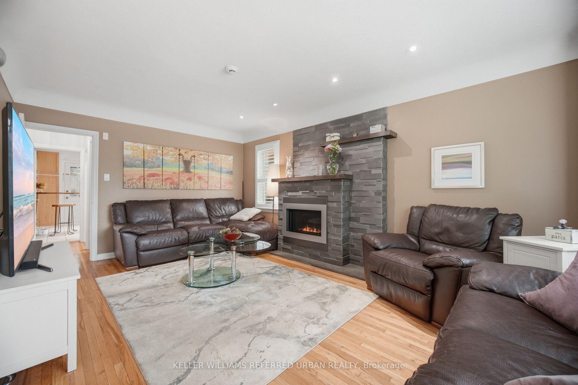 Photo 3 of 124 Kipling Road, Hamilton, Westdale — HOMEH