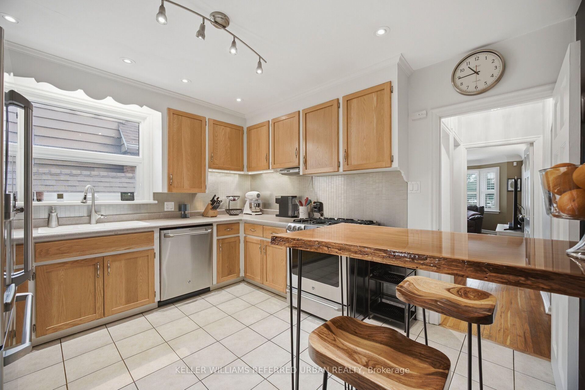Photo 5 of 124 Kipling Road, Hamilton, Westdale — HOMEH