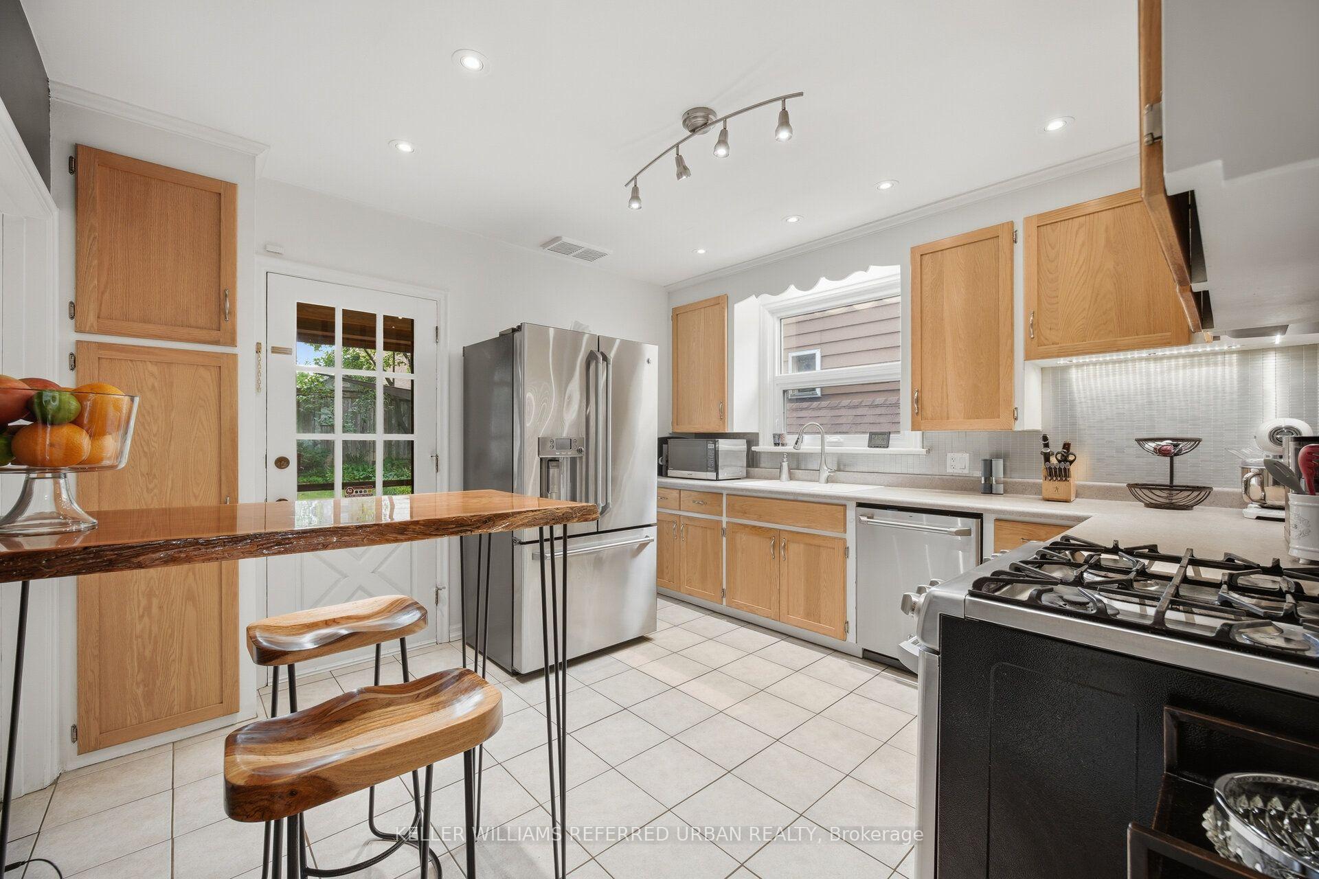 Photo 6 of 124 Kipling Road, Hamilton, Westdale — HOMEH