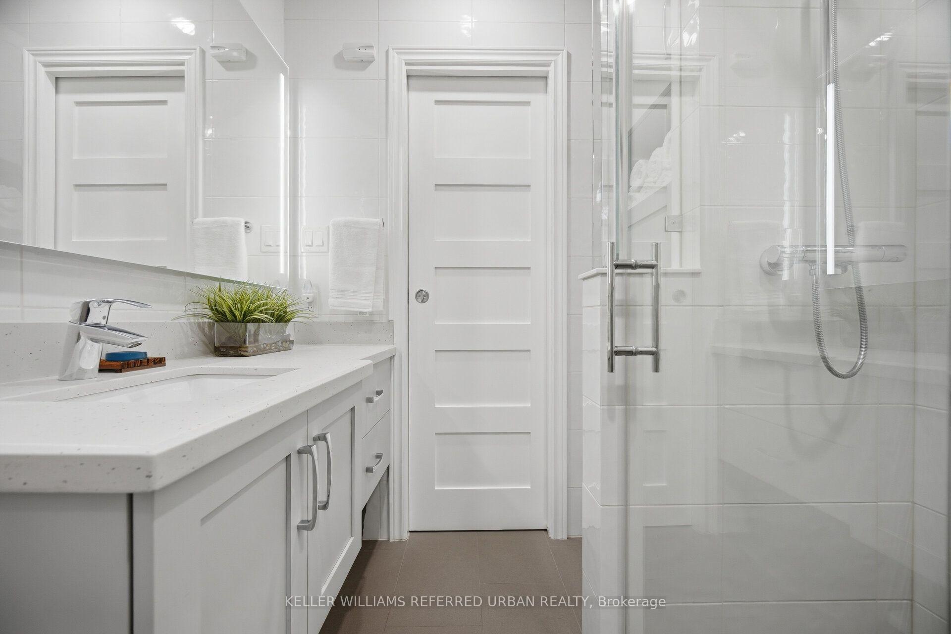Photo 13 of 124 Kipling Road, Hamilton, Westdale — HOMEH