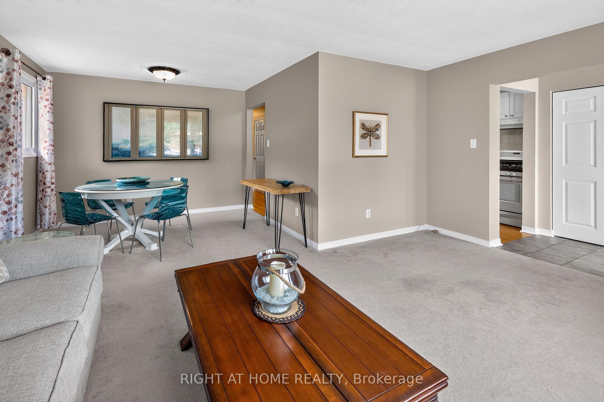 Photo 11 of 27 Dyer Street, St. Thomas — HOMEH