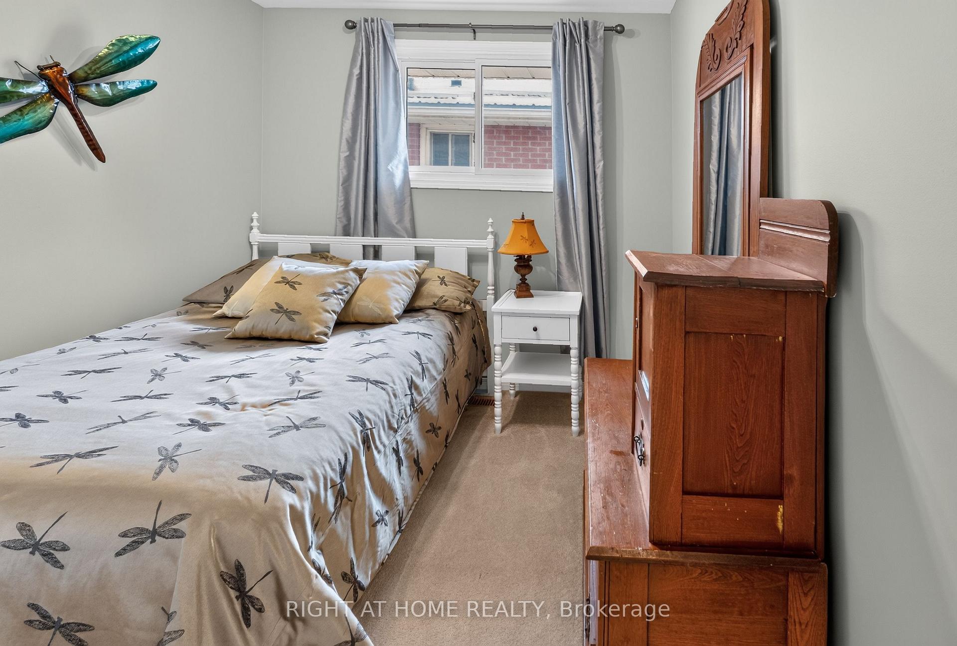 Photo 17 of 27 Dyer Street, St. Thomas — HOMEH
