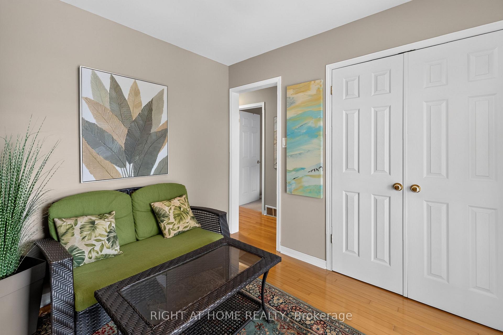 Photo 23 of 27 Dyer Street, St. Thomas — HOMEH