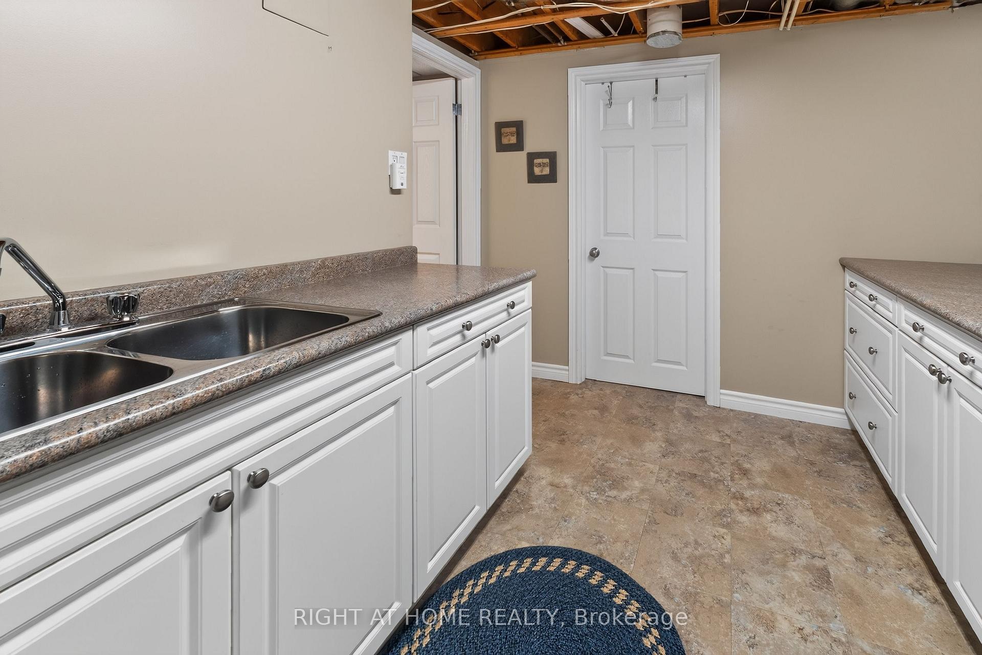 Photo 33 of 27 Dyer Street, St. Thomas — HOMEH
