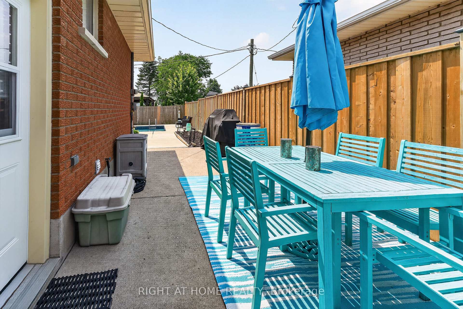 Photo 37 of 27 Dyer Street, St. Thomas — HOMEH
